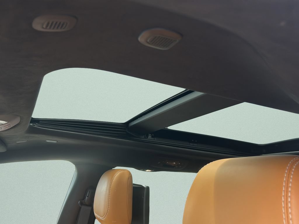 Used 2023 Chrysler Pacifica Pinnacle FWD image 17