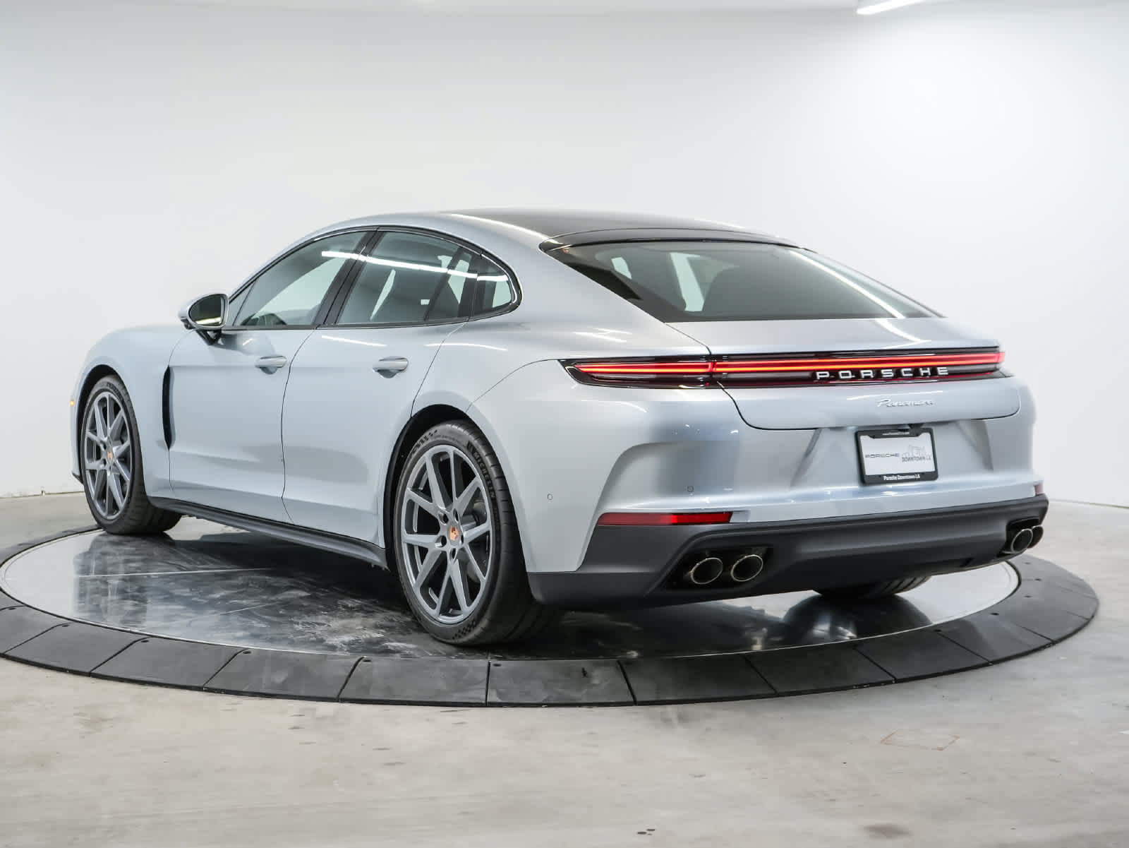New 2026 Porsche Panamera RWD image 3