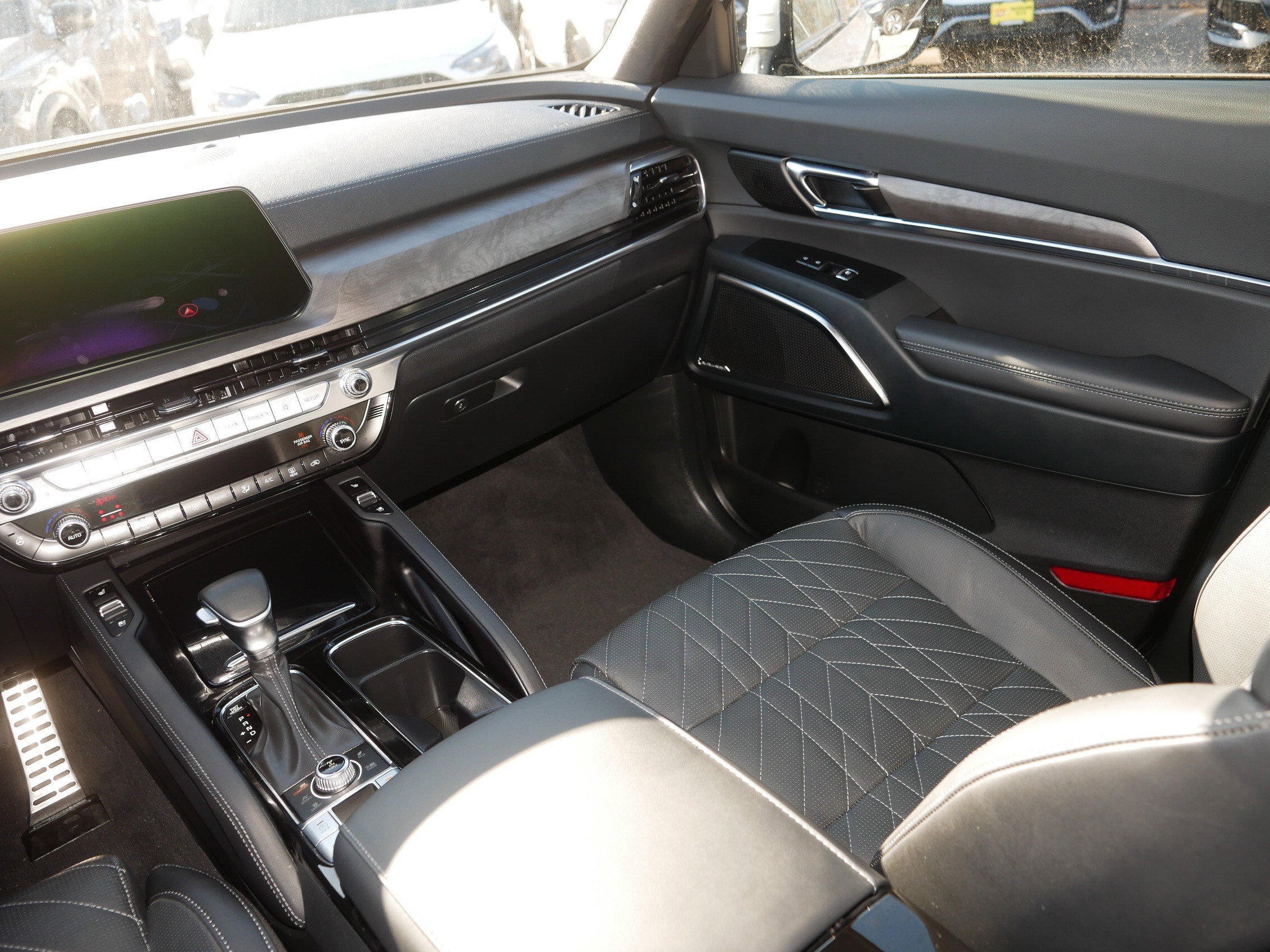 Certified 2024 Kia Telluride SX Prestige X-Line AWD/4WD image 11