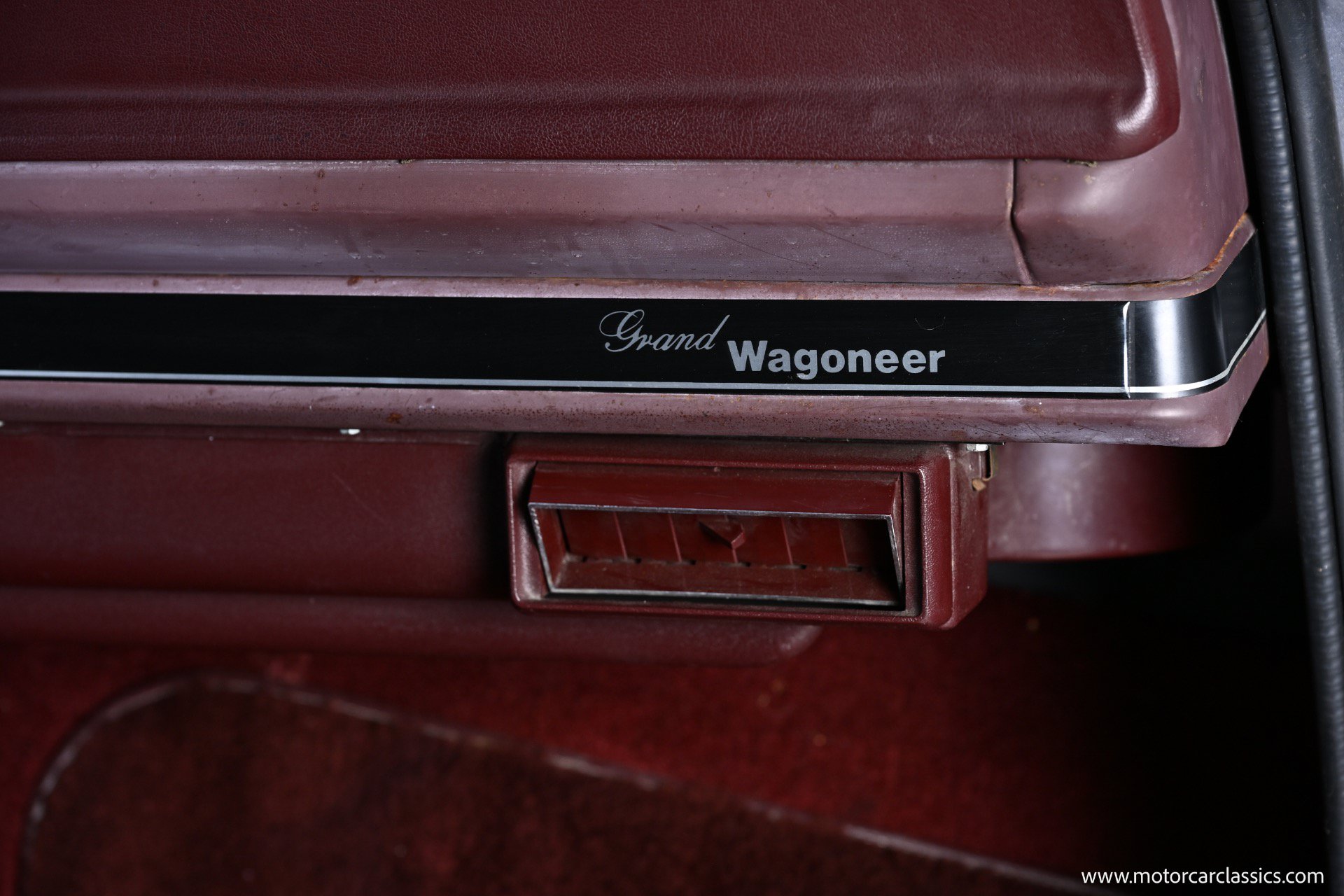 Used 1991 Jeep Grand Wagoneer AWD/4WD image 33