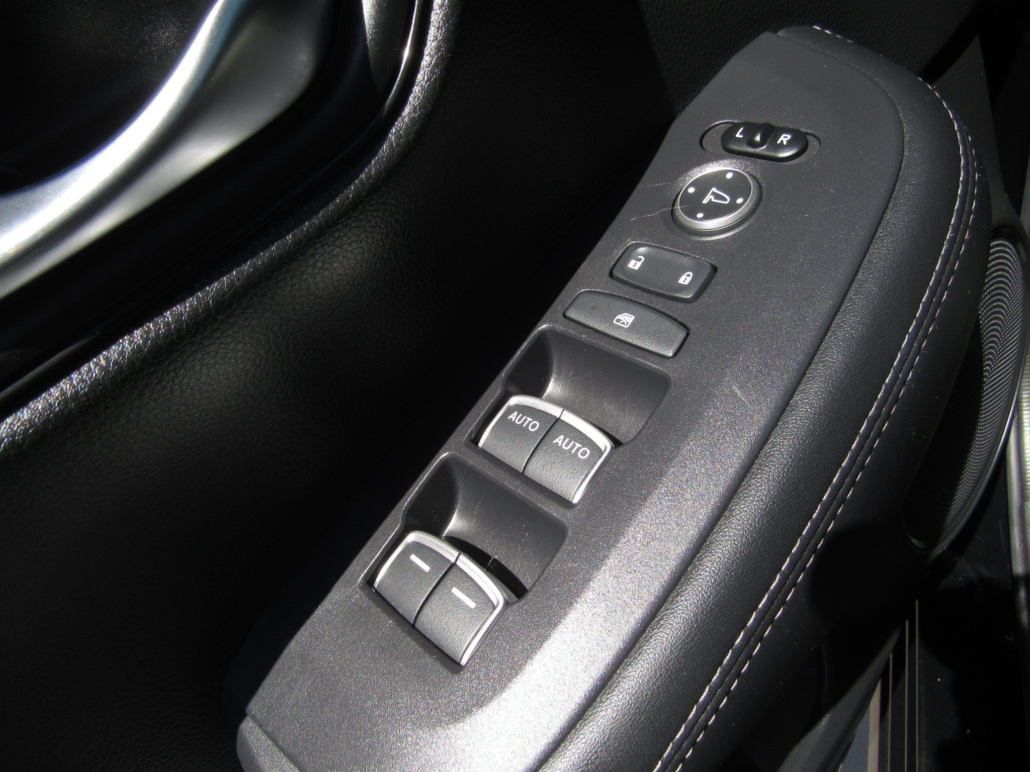 Certified 2024 Honda HR-V EX-L image 23