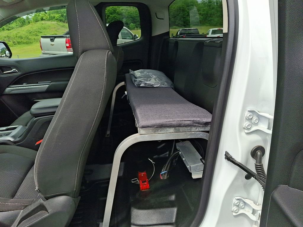Used 2020 Chevrolet Colorado LT w/ Safety Package RWD image 10