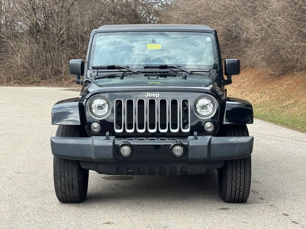 Used 2018 Jeep Wrangler Unlimited Sahara image 3