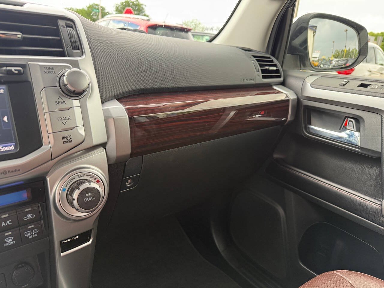 Used 2016 Toyota 4Runner Limited AWD/4WD image 26