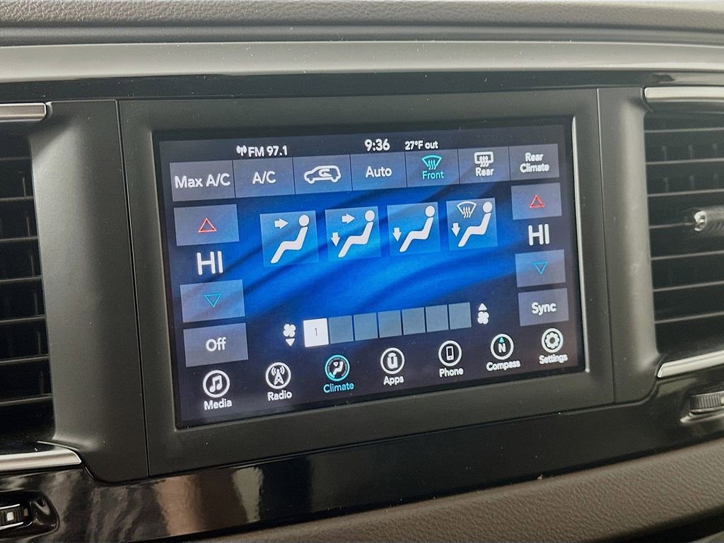 Used 2020 Chrysler Pacifica Touring image 20