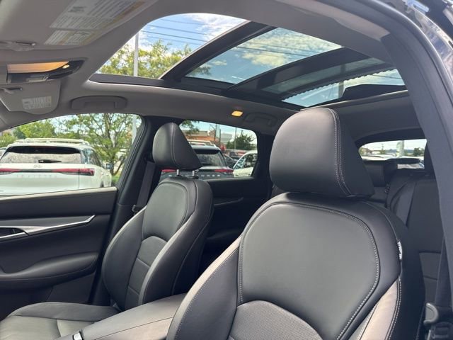 Certified 2025 INFINITI QX50 Luxe AWD/4WD image 2