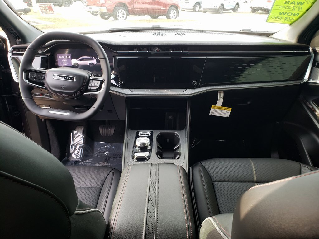 Used 2025 Jeep Wagoneer S Limited image 15