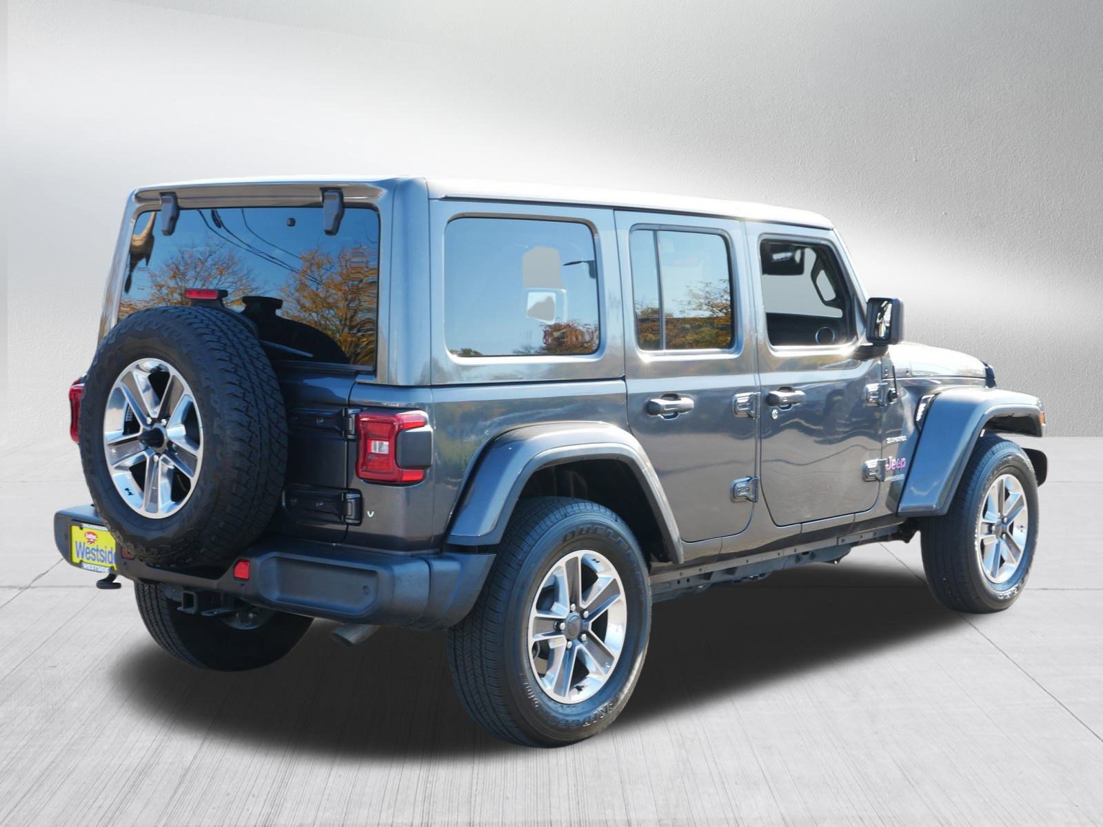Used 2021 Jeep Wrangler Unlimited Sahara image 7