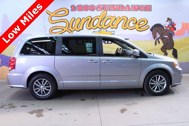 Used 2016 Dodge Grand Caravan SE