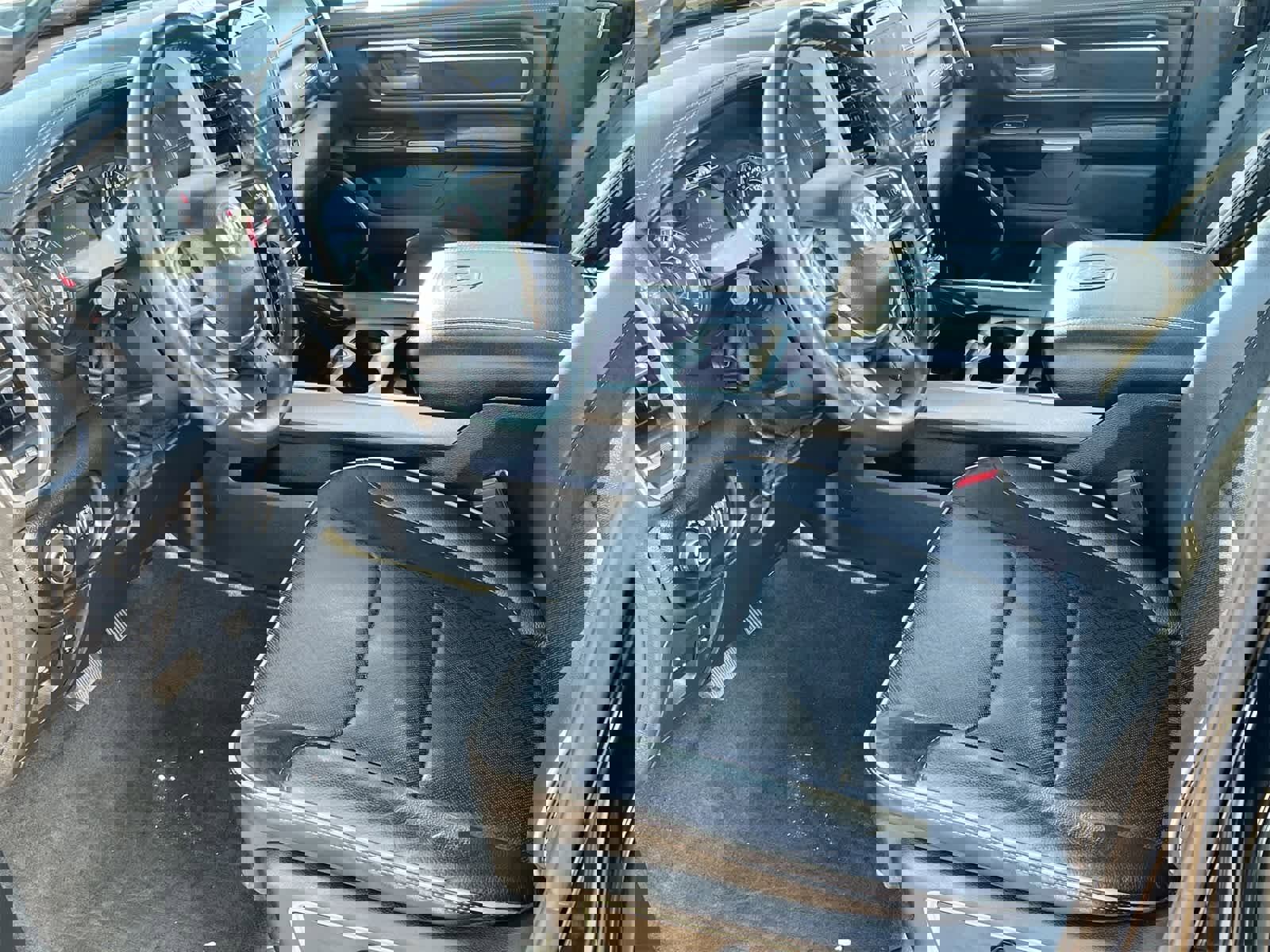 Used 2020 RAM 1500 Laramie w/ Sport Appearance Package image 10