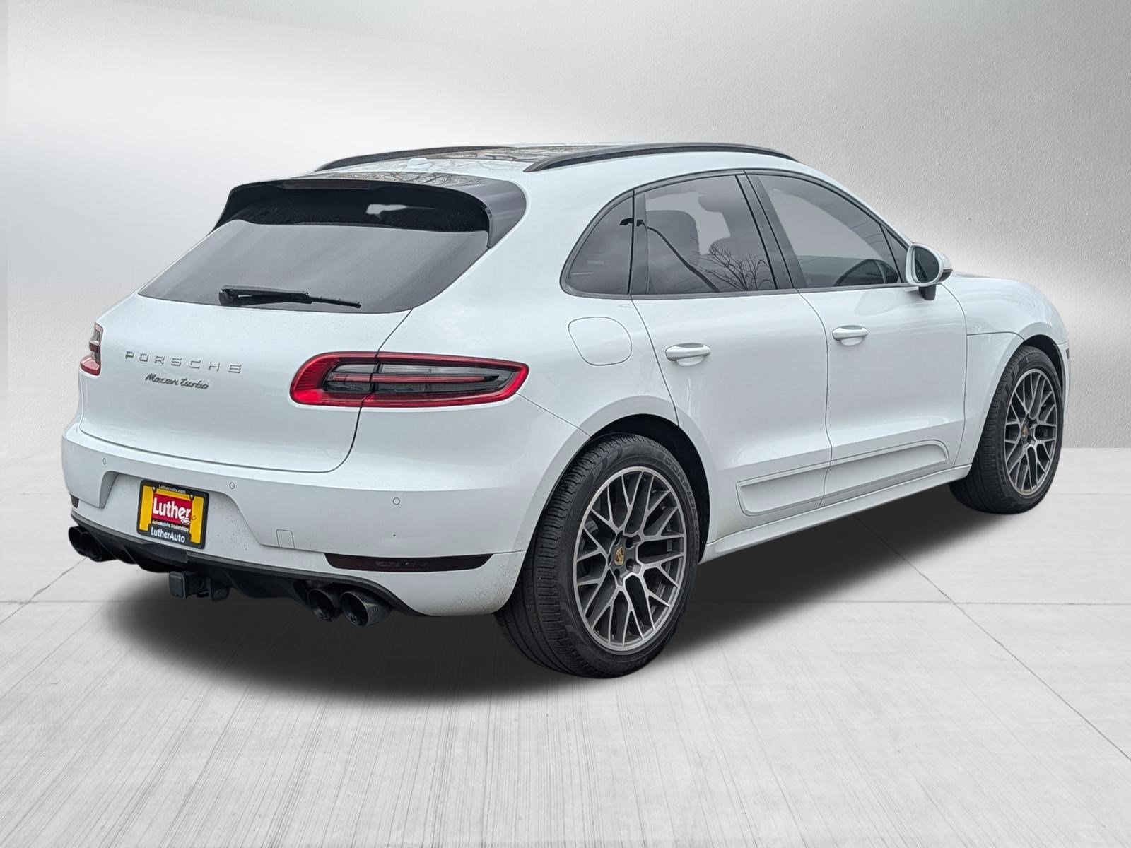 Used 2018 Porsche Macan Turbo w/ Premium Package Plus image 7