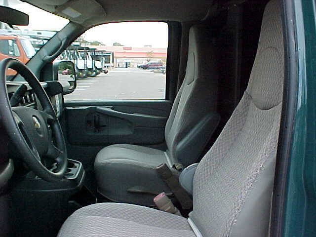 Used 2011 Chevrolet Express 3500 image 9