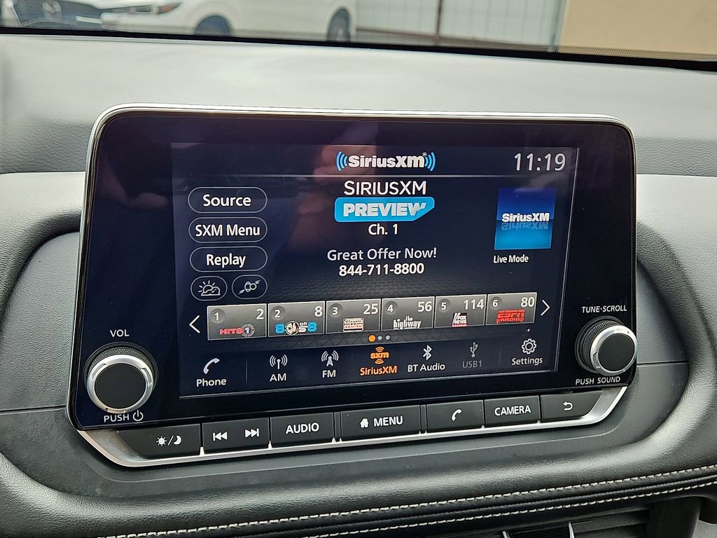 Used 2025 Nissan Rogue SV image 18