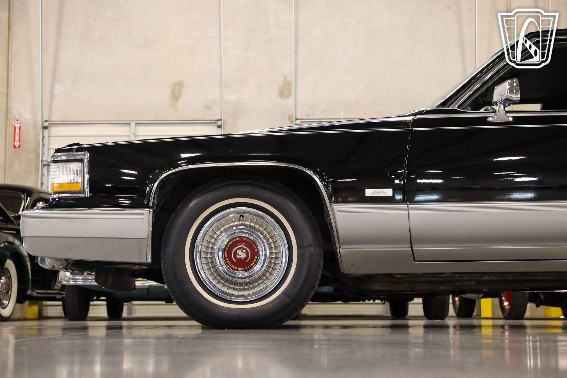 Used 1992 Cadillac Brougham image 25