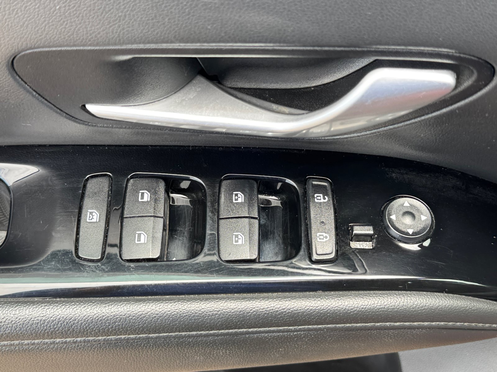 Used 2023 Hyundai Tucson Limited AWD/4WD image 18