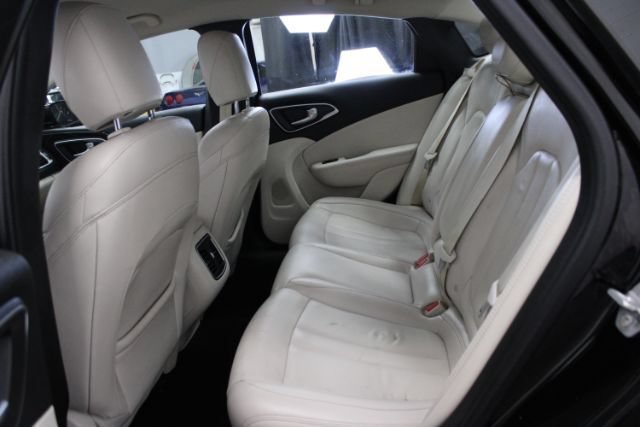 Used 2015 Chrysler 200 C w/ Navigation & Sound Group I FWD image 20