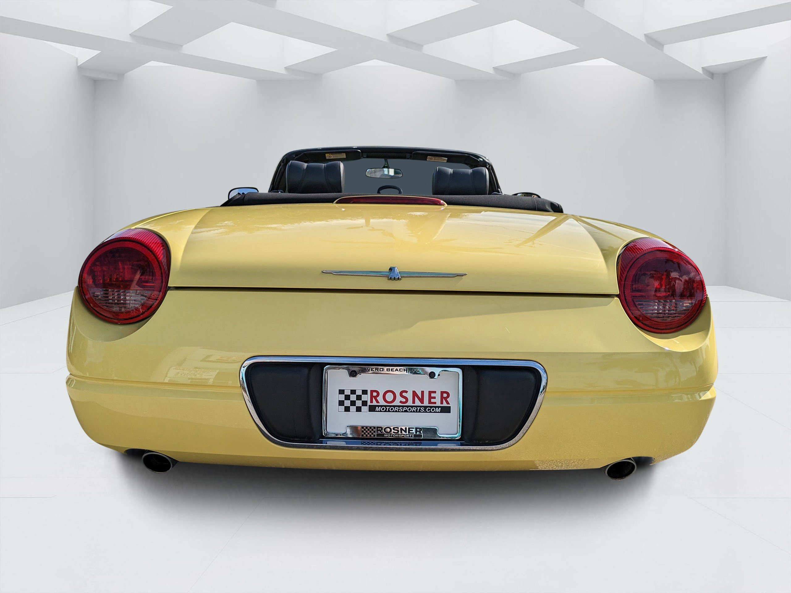 Used 2002 Ford Thunderbird RWD image 4
