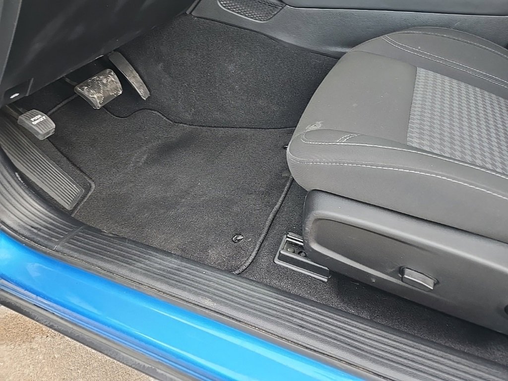 Used 2023 Dodge Challenger SXT w/ Cold Weather Group image 37