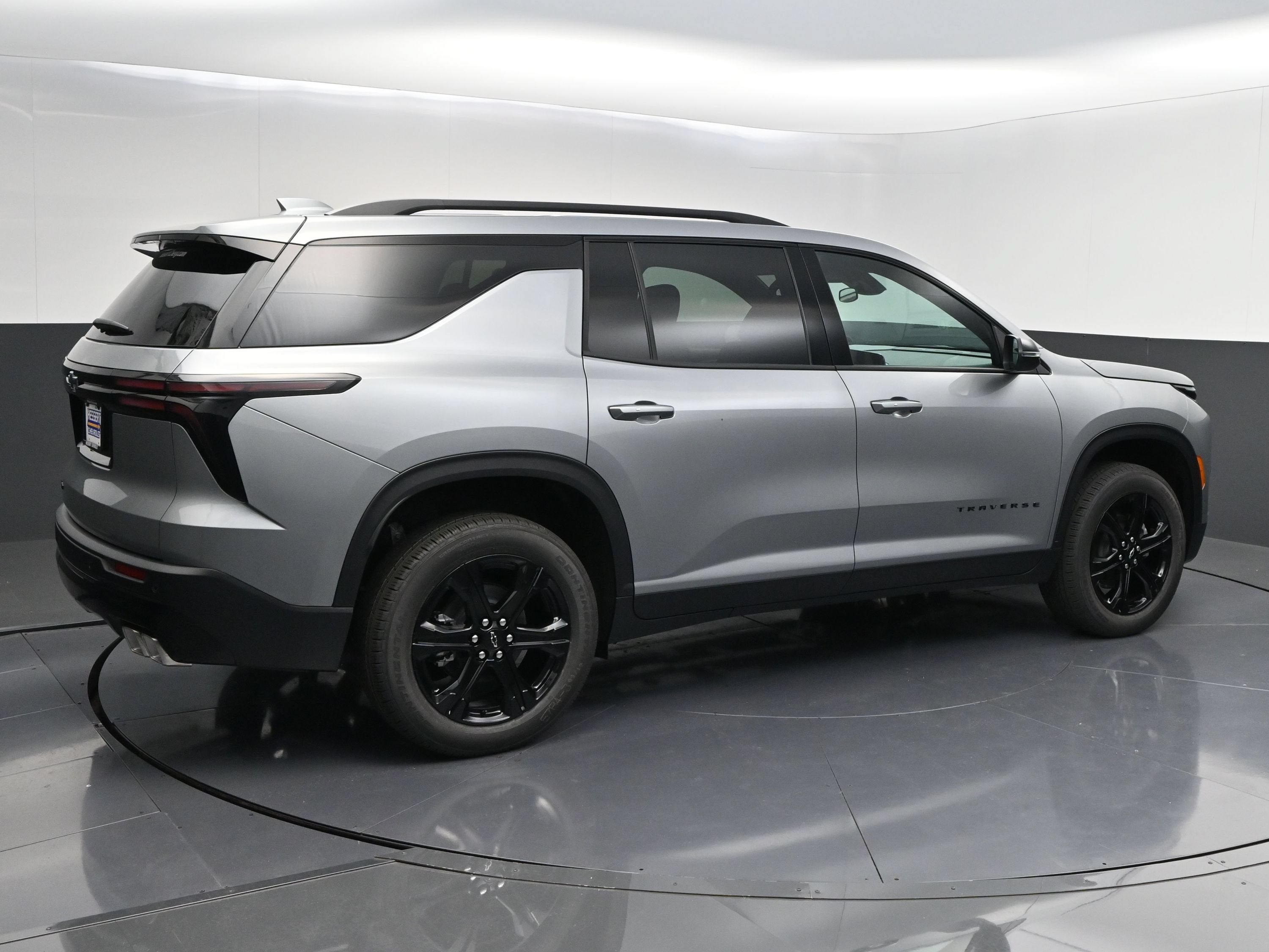 New 2027 Chevrolet Traverse LT w/ Midnight/Sport Edition AWD/4WD image 8