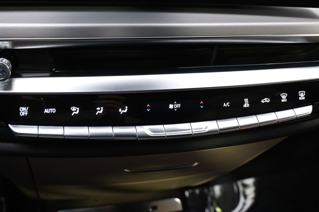 New 2025 Cadillac Lyriq Luxury w/ Nappa Leather Package AWD/4WD image 31