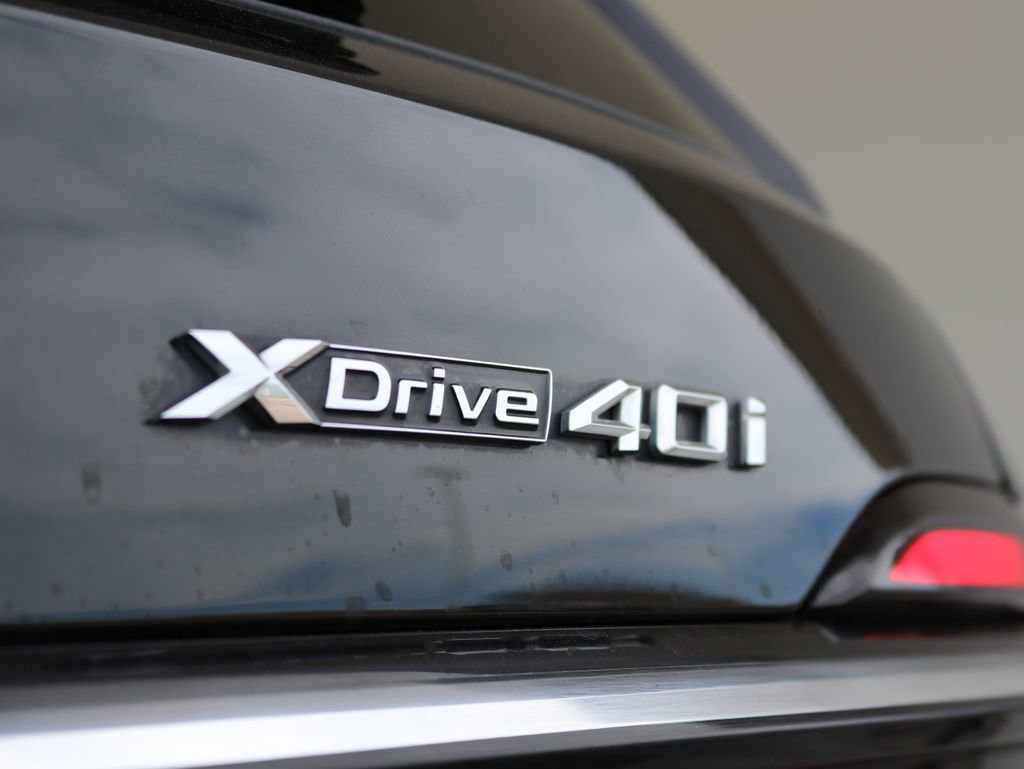 Used 2023 BMW X7 xDrive40i w/ M Sport Package AWD/4WD image 38