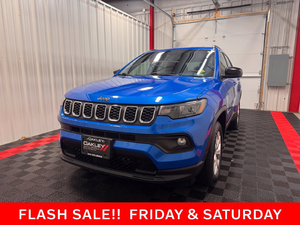 Used 2024 Jeep Compass Latitude AWD/4WD image 9