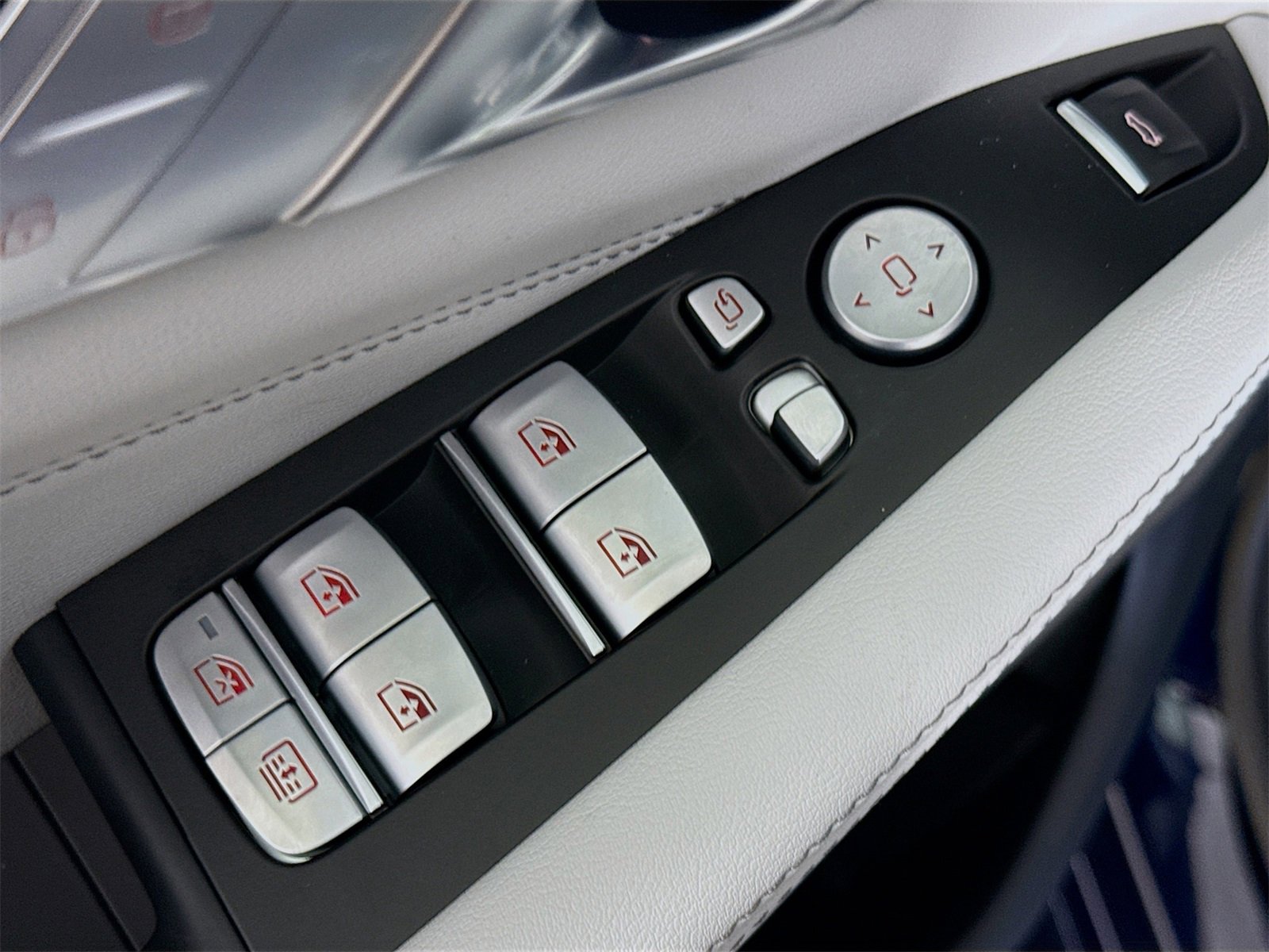 New 2026 BMW X7 xDrive40i w/ Executive Package image 18