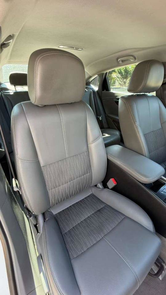 Used 2018 Chevrolet Impala LT FWD image 5