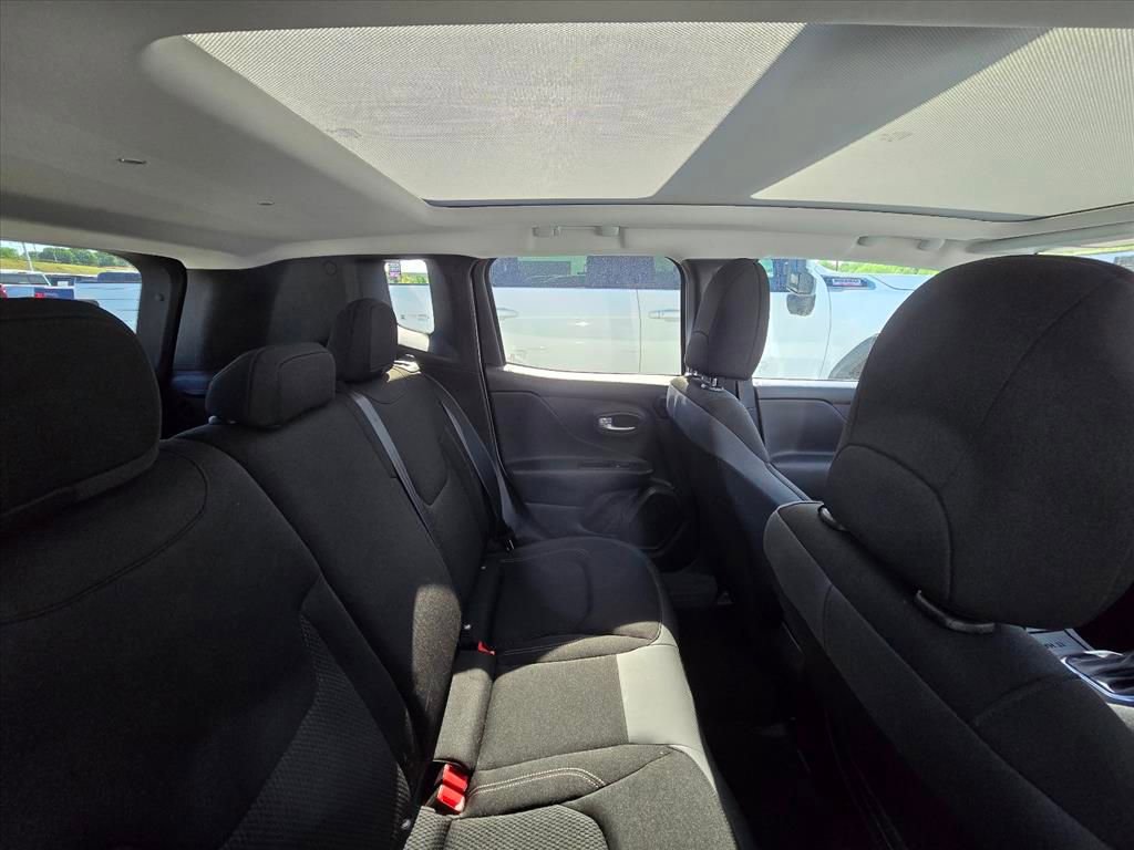 Used 2023 Jeep Renegade Altitude w/ Sun/Sound Group image 6