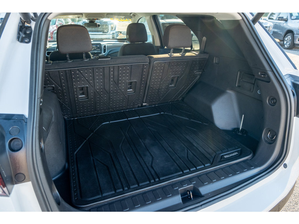 Used 2023 Chevrolet Equinox LT FWD image 32