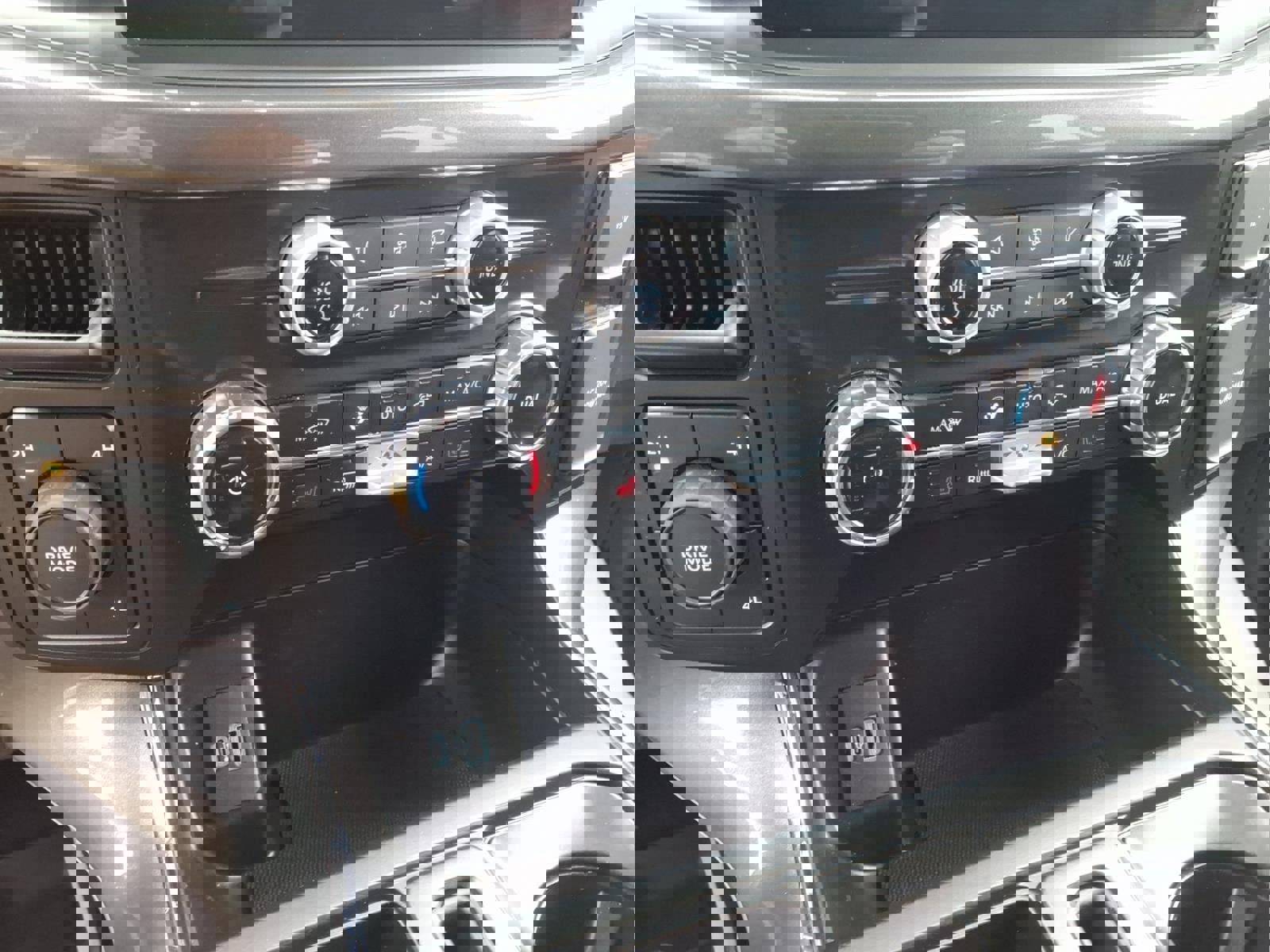 Used 2023 Ford F150 XLT w/ Equipment Group 302A High image 11