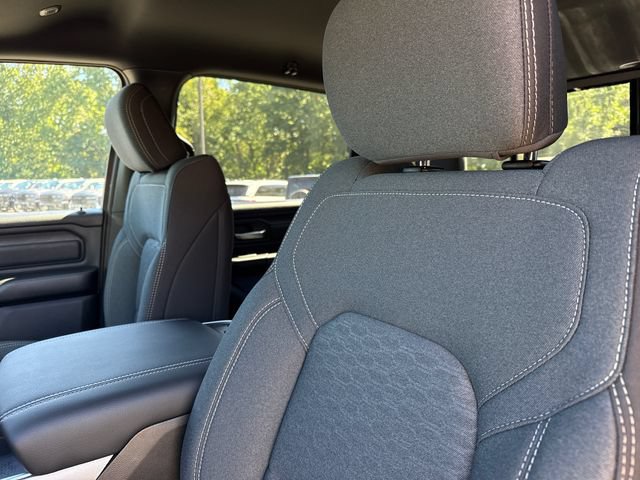 New 2026 RAM 1500 Express AWD/4WD image 28
