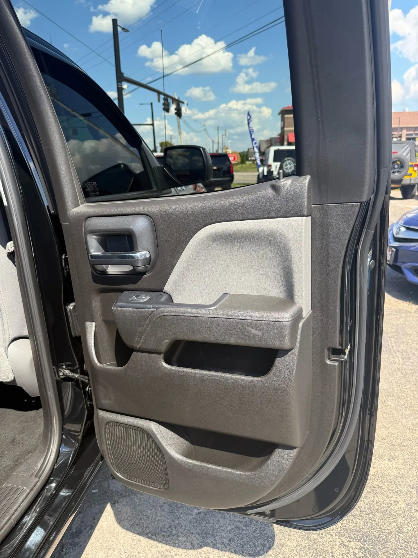 Used 2018 GMC Sierra 1500 4x4 Double Cab w/ Elevation Edition image 15