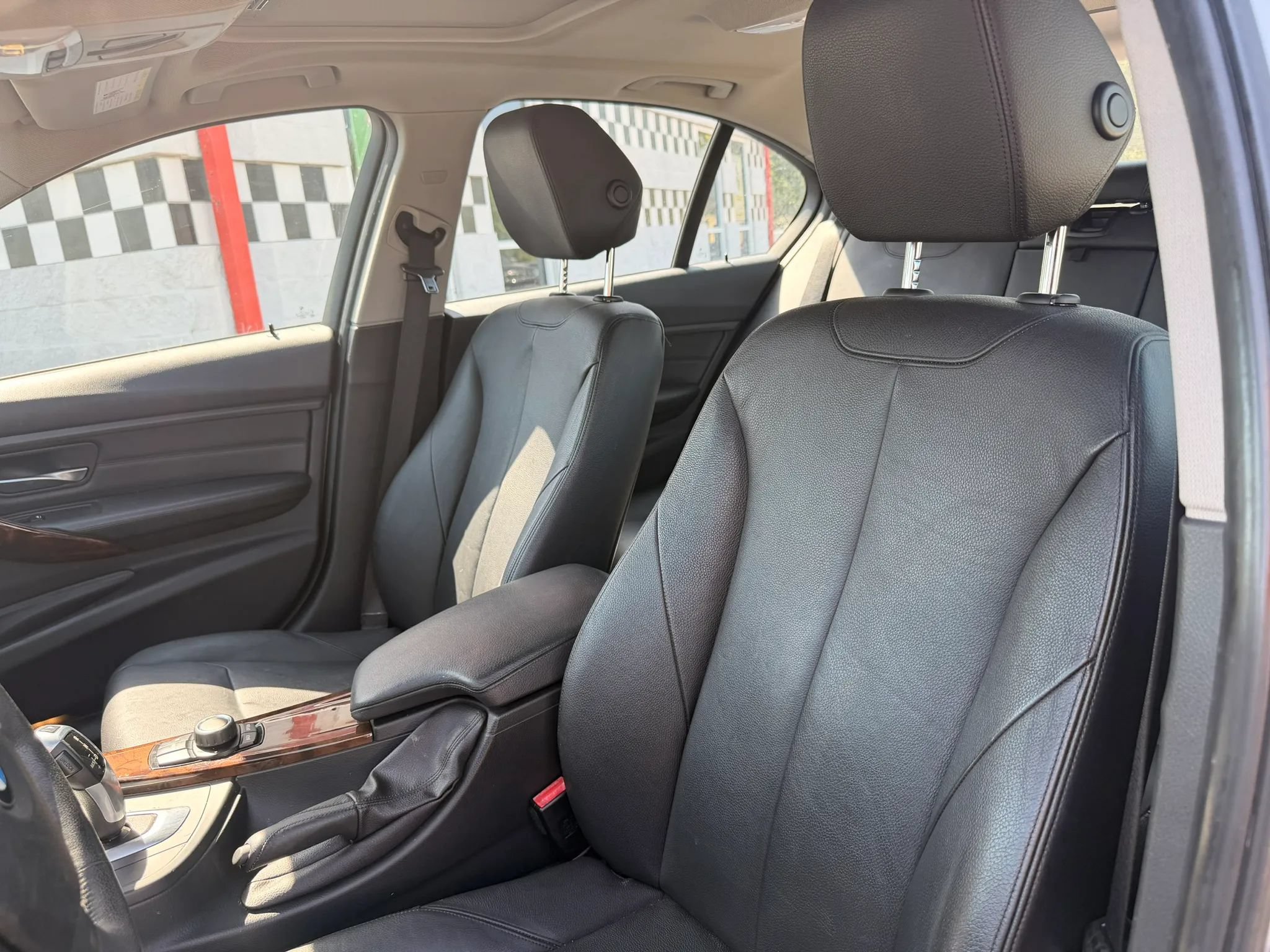 Used 2013 BMW 335i xDrive Sedan AWD/4WD image 12