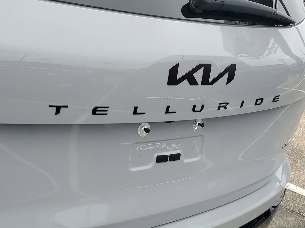 Used 2025 Kia Telluride AWD image 29