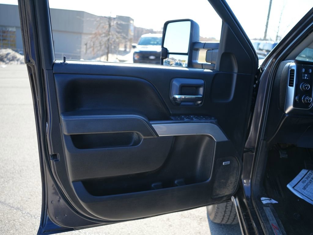 Used 2015 Chevrolet Silverado 2500 LT w/ LT Convenience Package image 13