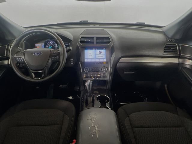 Used 2019 Ford Explorer XLT w/ Equipment Group 201A FWD image 28