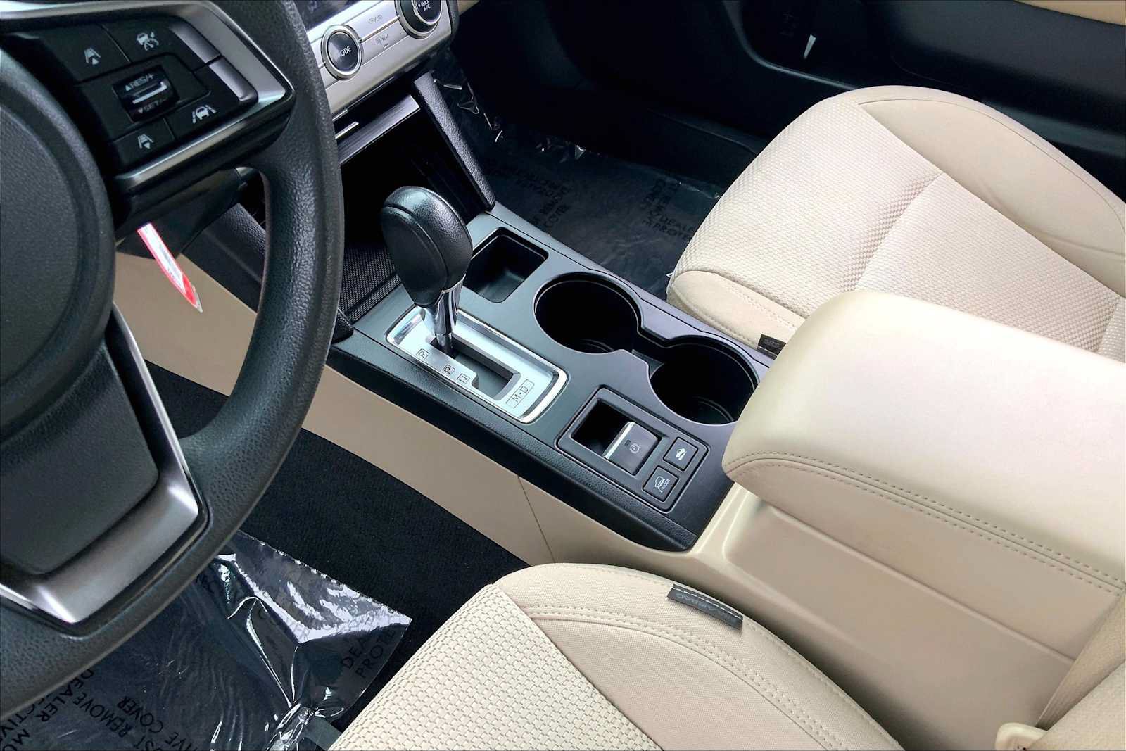 Used 2019 Subaru Outback 2.5i AWD/4WD image 16