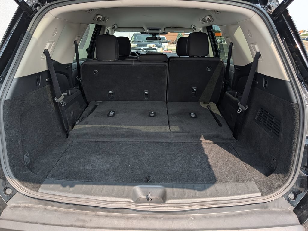 Used 2025 Nissan Pathfinder SV AWD/4WD image 8