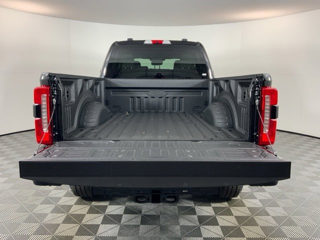 New 2025 Ford F350 XLT w/ Black Appearance Package image 7