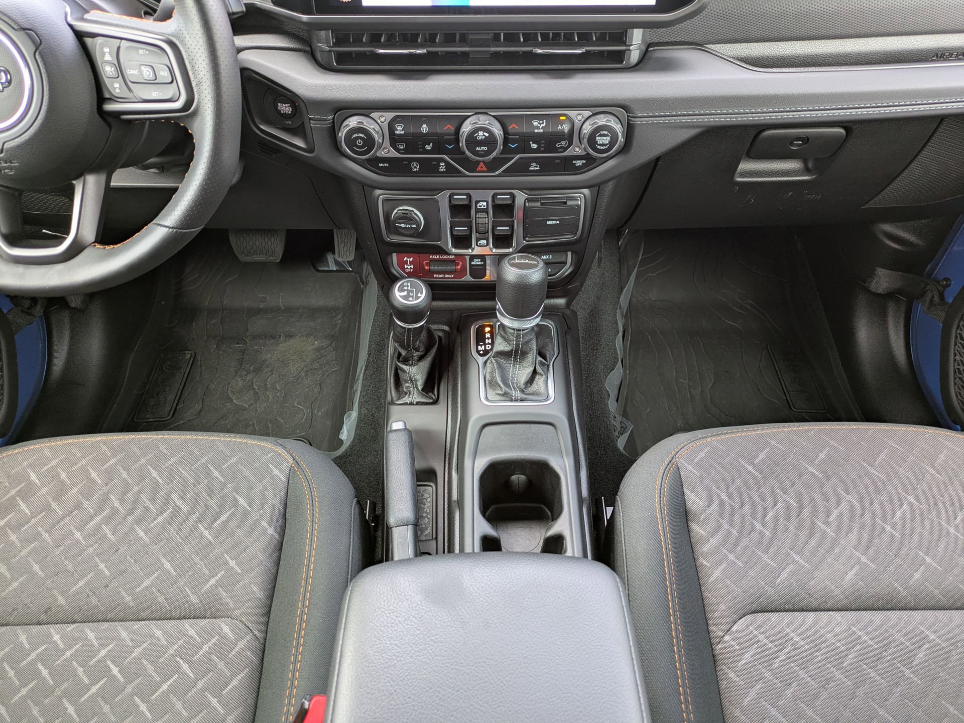 Used 2024 Jeep Gladiator Mojave w/ Convenience Group image 22