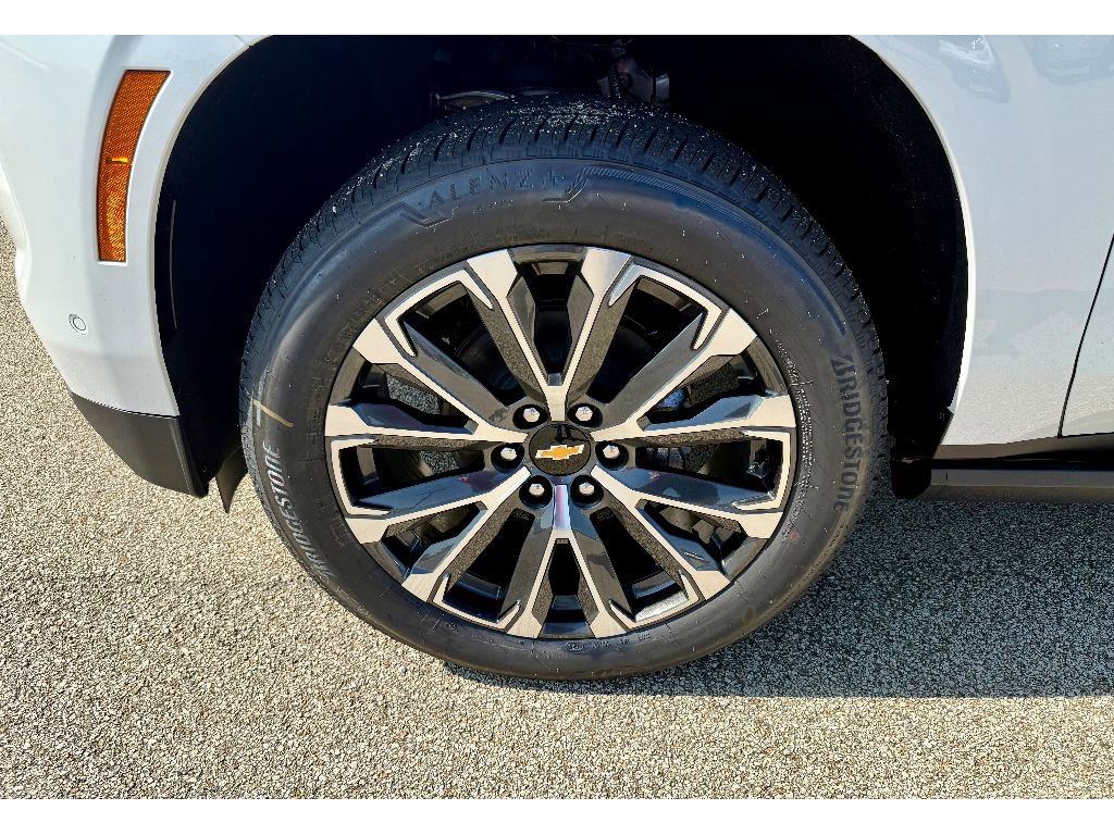 New 2025 Chevrolet Suburban High Country image 9