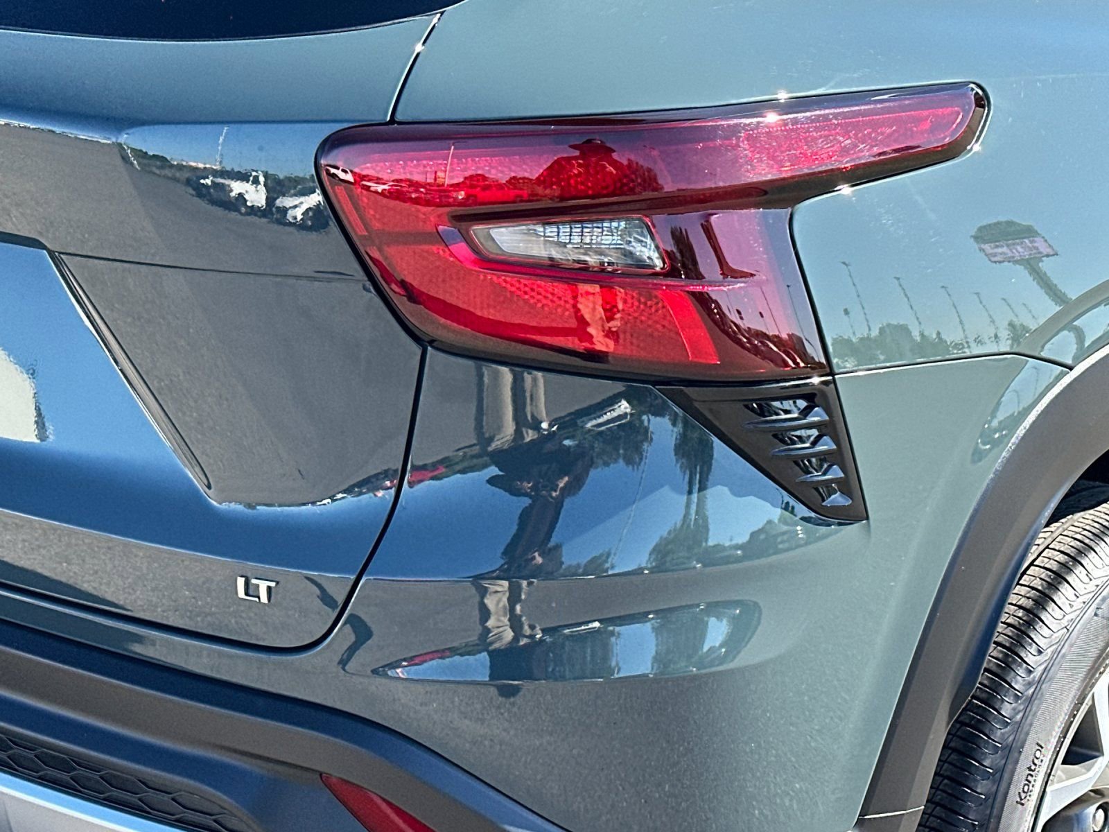 Used 2025 Chevrolet Trax LT image 25