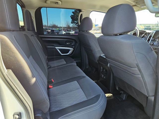 Used 2021 Nissan Titan SV w/ SV Convenience Package image 19
