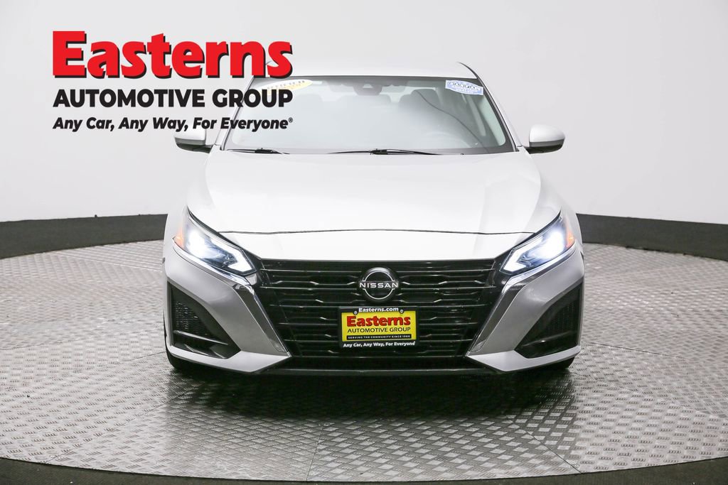 Used 2023 Nissan Altima 2.5 S image 2