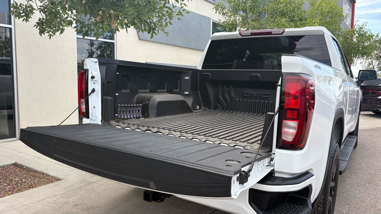 Used 2025 GMC Sierra 1500 Elevation AWD/4WD image 11