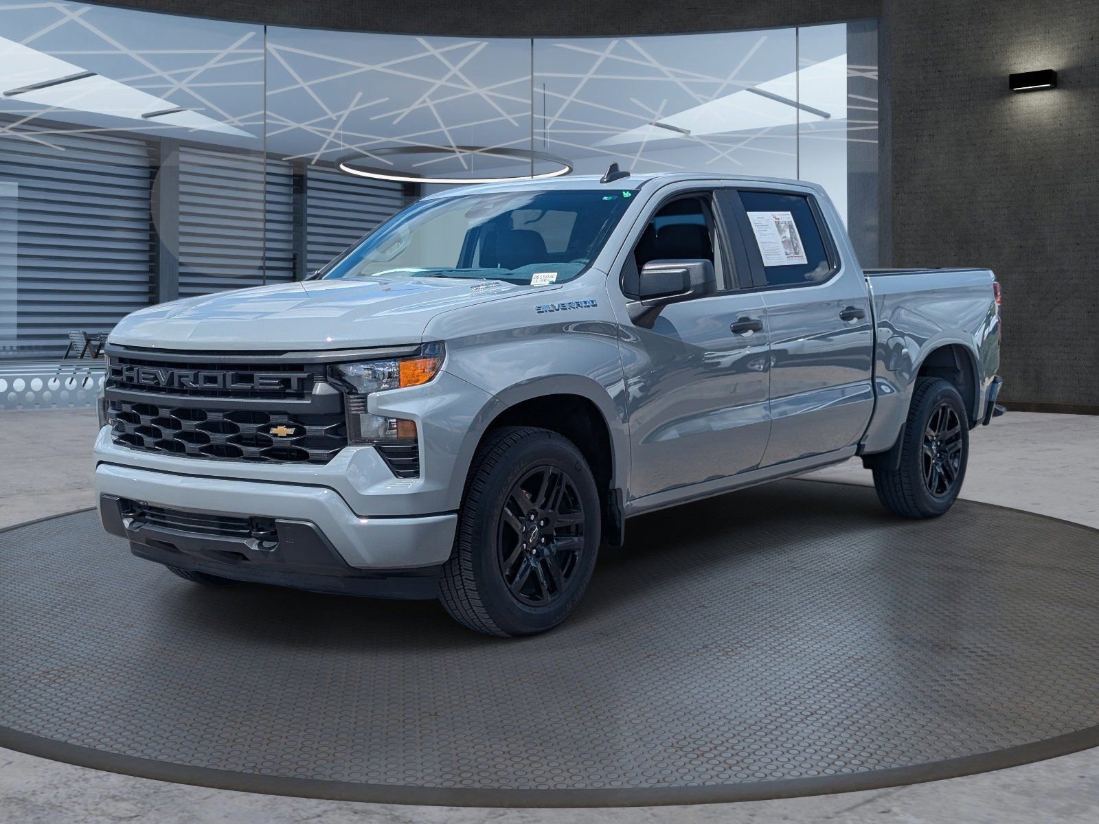 Used 2025 Chevrolet Silverado 1500 Custom image 2