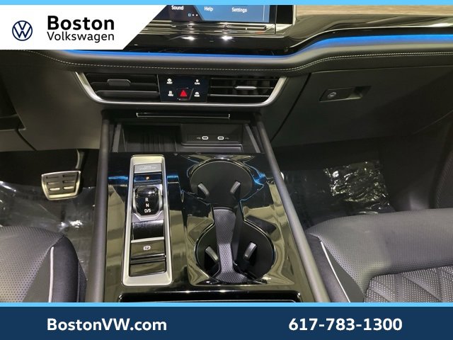 Used 2025 Volkswagen Atlas SEL Premium R-Line image 24