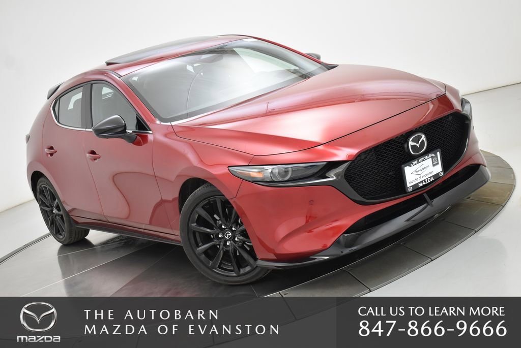 Used 2025 MAZDA MAZDA3 Hatchback w/Premium Plus Pkg image 2
