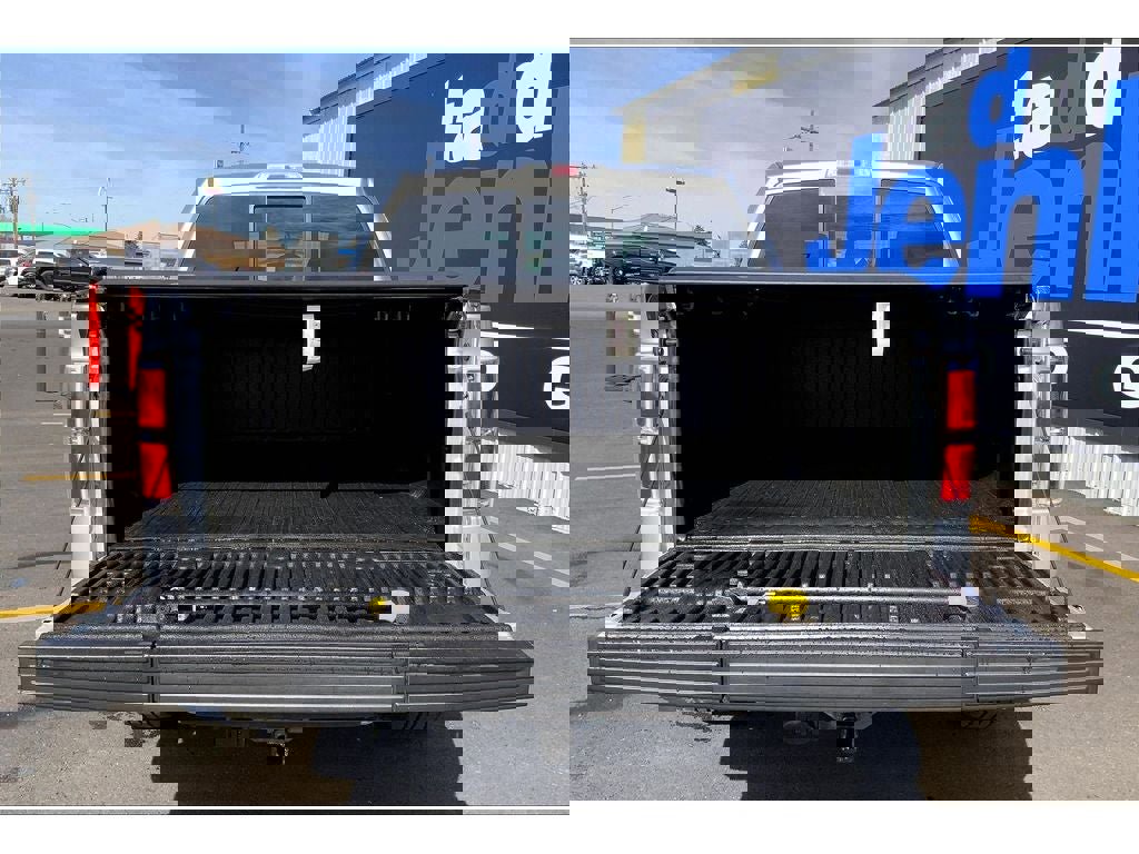 Used 2013 Ford F150 Lariat w/ Luxury Equipment Group image 11